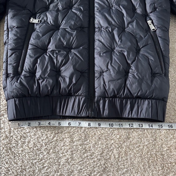 The North Face Kids Black Puffer Jacket Size 14-16 - Picture 6 of 6